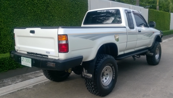 TOYOTA HILUX คานแข็ง เครื่อง1KZ TOYOTA HILUX คานแข็ง เครื่อง1KZ