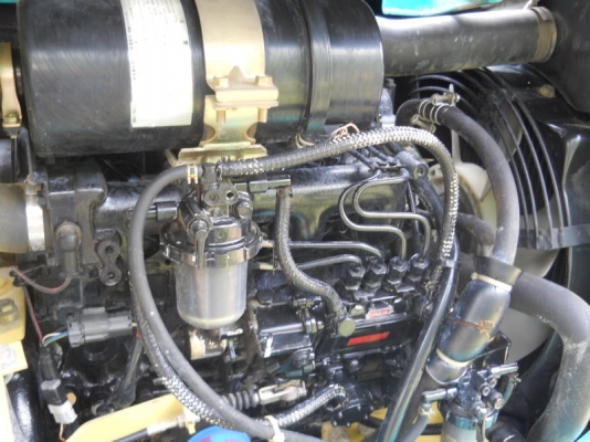 ขายรถเก่านอก komatsu 40-7 มีเก๋งแทรกยางสภาพสวย สนใจโทร 092-3309229 อี๊ด