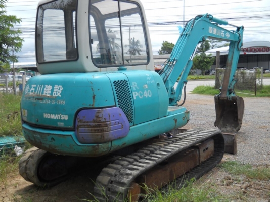 ขายรถเก่านอก komatsu 40-7 มีเก๋งแทรกยางสภาพสวย สนใจโทร 092-3309229 อี๊ด