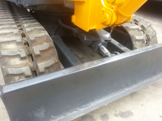 รถแบคโฮ Yanmar yb10 นำเข้าจากญี่ปุ่น รถแบคโฮ Yanmar yb10 นำเข้าจากญี่ปุ่น