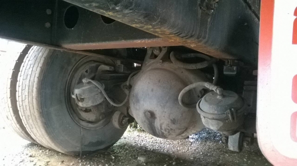 ขายเทนเลอร์ 10 ล้อ 2 เพลา NISSAN UD เครื่อง V8 สูบ 320 แรงม้า คัสซีสวยตลอดเส้น หางเทนเลอร์ต่อใหม่ ทะเบียนพร้อมโอนครับ