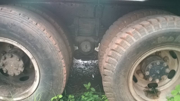 ขายเทนเลอร์ 10 ล้อ 2 เพลา NISSAN UD เครื่อง V8 สูบ 320 แรงม้า คัสซีสวยตลอดเส้น หางเทนเลอร์ต่อใหม่ ทะเบียนพร้อมโอนครับ