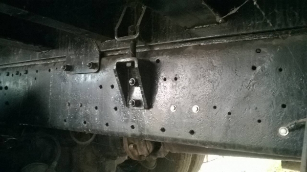 ขายเทนเลอร์ 10 ล้อ 2 เพลา NISSAN UD เครื่อง V8 สูบ 320 แรงม้า คัสซีสวยตลอดเส้น หางเทนเลอร์ต่อใหม่ ทะเบียนพร้อมโอนครับ