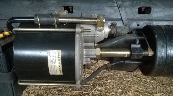 ขาย 6 ล้อ ISUZU KS22 เครื่อง 4BD1 110 แรงม้า ยกหัวได้ พวงมาลัยพาวเวอร์ คัสซีมีรอยนิดหน่อย ทะเบียนพร้อมโอนครับ