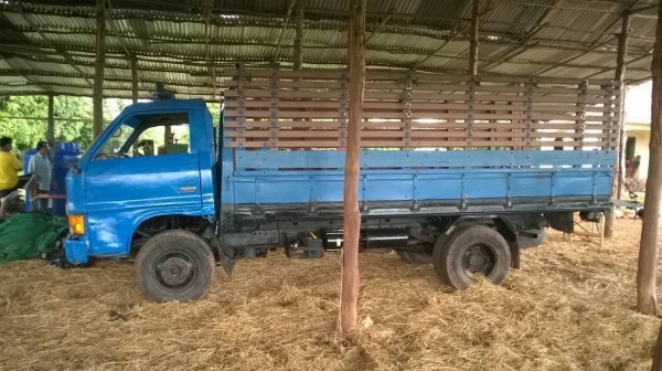 ขาย 6 ล้อ ISUZU KS22 เครื่อง 4BD1 110 แรงม้า ยกหัวได้ พวงมาลัยพาวเวอร์ คัสซีมีรอยนิดหน่อย ทะเบียนพร้อมโอนครับ