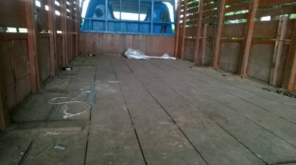 ขาย 6 ล้อ ISUZU KS22 เครื่อง 4BD1 110 แรงม้า ยกหัวได้ พวงมาลัยพาวเวอร์ คัสซีมีรอยนิดหน่อย ทะเบียนพร้อมโอนครับ