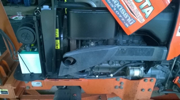 ขายรถไถ KUBOTA L4708 ปี 55 สภาพสวยเอกสารเล่มทะเบียนครบ อุปกรณ์มีผานดันหน้า ผาน 5 และโรตารี่ ราคาคุยกันได้ครับ