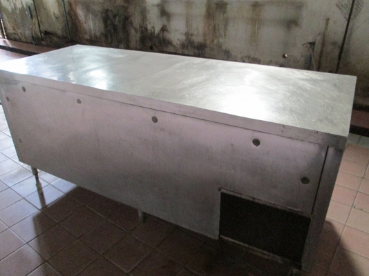 ร้านอาหารใหญ่ครับ    อยากได้อะไรบอกผมครับ   ราคากันเองครับ