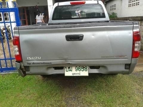 ขาย ISUZU DMAX 2.5 SX ปี 2006/2549 เครื่องดี คัสซีสวย พาวเวอร์ แอร์เย็น ทะเบียนพร้อมโอน ราคาต่อรองได้