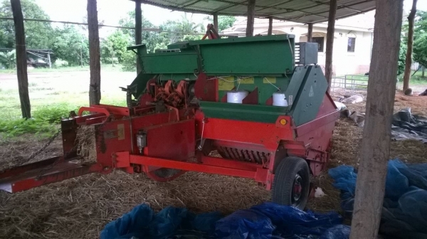 ขายเครื่องอัดฟาง KMT สภาพพร้อมใช้งาน ราคาคุยกันได้ครับ