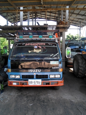 ขายรถ6ล้อ Isuzu npr 115
