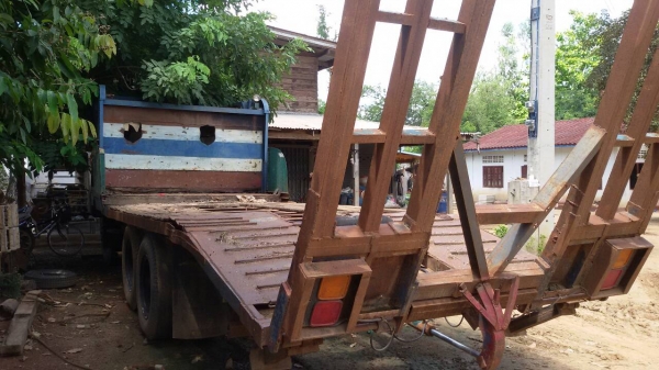 สิบล้อเทนเลอร์ อีซูซุ165 เพาเดียว ท้ายลาก รถเกียวและแม็โค PC 120 สภาพดีพร้อมใช้ ทะเบียนไม่ขาด เล่มพร้อมโอน