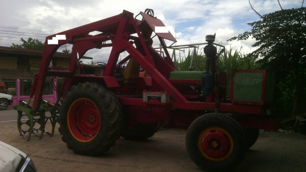 รถคีบอ้อย  ฟอร์ด คีบหลังเกียร์ธรรมดา สามารถเกษตรยนต์