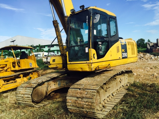 ขายKOMATSU PC200-7บูมยาว รถสวย ช่วงล่างเต็ม ขายKOMATSU PC200-7บูมยาว รถสวย ช่วงล่างเต็ม