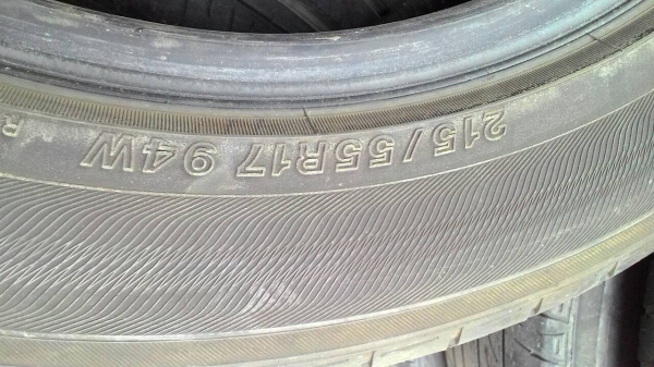 215/55R17 YOKOHAMA ADVAN dB decibel ปี2013 มี 3 เส้น tel.081-427-3941