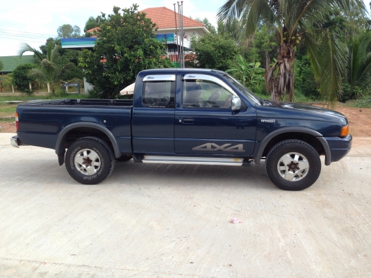 ขายฟอดเรนเจอรโฟ  รถสวยพร้อมใช้งานได้เลย