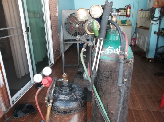 ชุดเชื่อมแก๊ส ใช้งานได้ปกติ ให้หัวเชื่อม2หัวตัด1 ชุดเชื่อมแก๊ส ใช้งานได้ปกติ ให้หัวเชื่อม2หัวตัด1