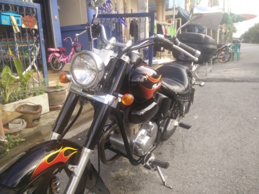 HONDA PHANTOM200CC ตัวสุดท้ายลายไฟใหญ่ รถบ้านมือเดียว สภาพสวยๆเดิมๆทุกจุดพร้อมใช้งาน เอกสารครบ