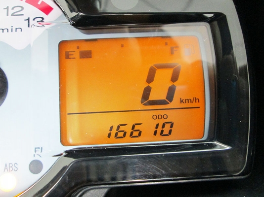 ขาย Versys 650 ปี 2012 รถมือเดียว สภาพสวย แถมท่อแต่ง Yoshimura รถเช็คศูนย์ตลอด สีเหลือง ราคา 199000 บาท