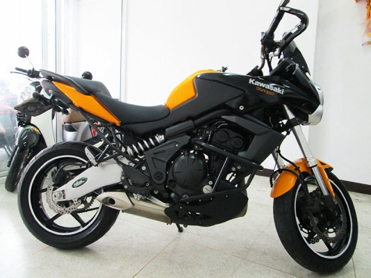 ขาย Versys 650 ปี 2012 รถมือเดียว สภาพสวย แถมท่อแต่ง Yoshimura รถเช็คศูนย์ตลอด สีเหลือง ราคา 199000 บาท