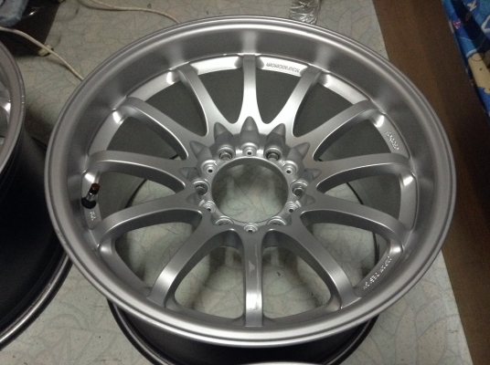 CE28 ขอบ 17 นิ้วหน้า 8.5 หลัง 9.5 รถกะบะ 6 รู