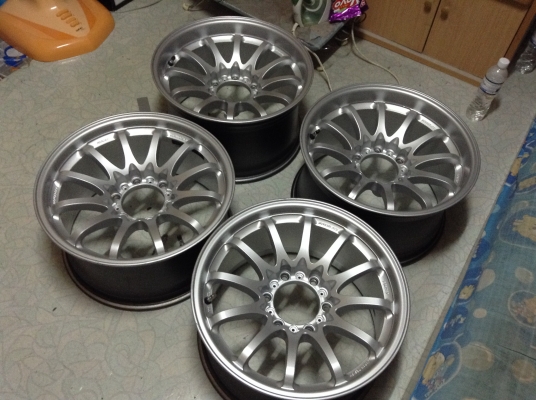 CE28 ขอบ 17 นิ้วหน้า 8.5 หลัง 9.5 รถกะบะ 6 รู