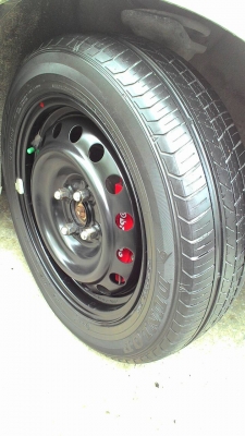 ขอบ 15  ขนาด 4 รู100 กะทะล้อพร้อมยาง 175/60R15 ชุด 4 ล้อ tel.081-427-3941