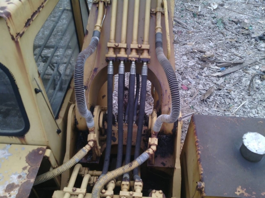 ขายรถแบคโฮ KOMUTSU PC200-1 มีไลน์เจาะ สภาพพร้อมใช่ เครื่องดี ไม่มีโหลด เอวดี เอกสารอินวอยซ์ ครับ