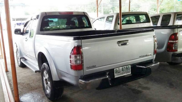 D-max Hilender  3.0 ปี 06 ไมล์ 184000