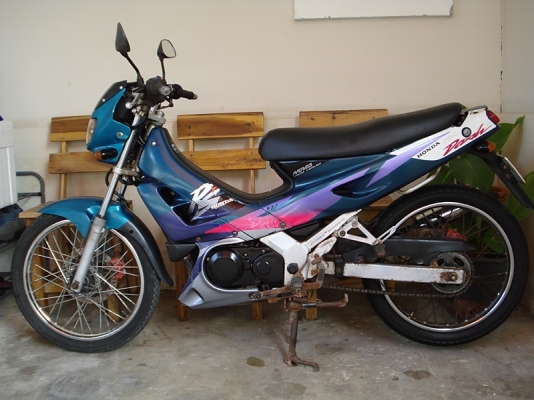 ขาย NOVA DASH 125 ปี 40 มือเดียวตั้งแต่ป้ายแดงเดิมๆ