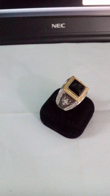 แหวนนิลลอมเพชรชุบทองคำขาว แหวนนิลลอมเพชรชุบทองคำขาว