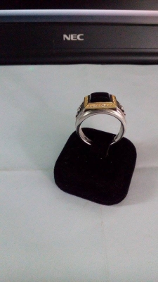 แหวนนิลลอมเพชรชุบทองคำขาว แหวนนิลลอมเพชรชุบทองคำขาว