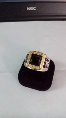 แหวนนิลลอมเพชรชุบทองคำขาว แหวนนิลลอมเพชรชุบทองคำขาว