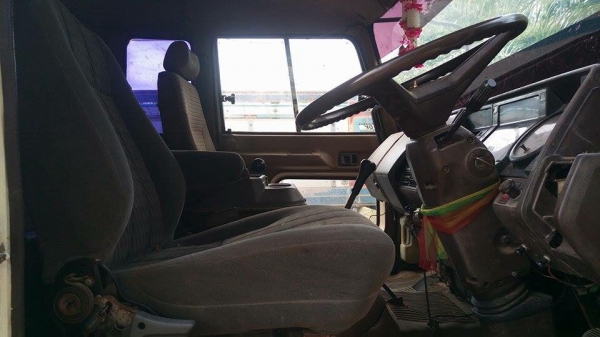 Hino จ้าวอินทรีย์ 2เพลาดั้มพ์พร้อมระบบลากลูก