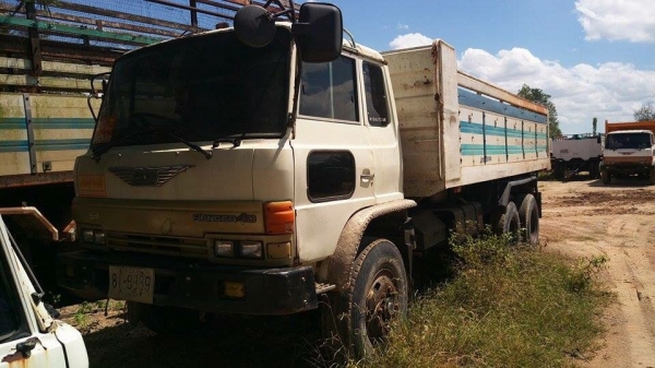 Hino f18 กระบะดั้มพ์. 2 เพลา