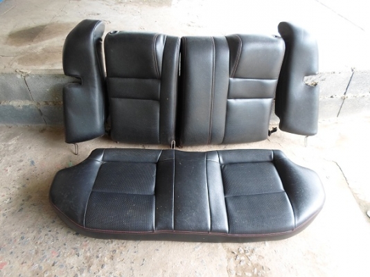เบาะหนังรถยนต์ toyota 3ห่วง หนังดำด้ายแดง หน้าและหลัง