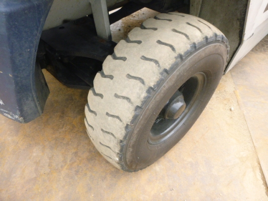 โฟล์คลิฟท์ Komatsu FD20-11 เก่าญี่ปุ่น เครื่องดีเซล ขนาด2ตัน เสาสูง3เมตร