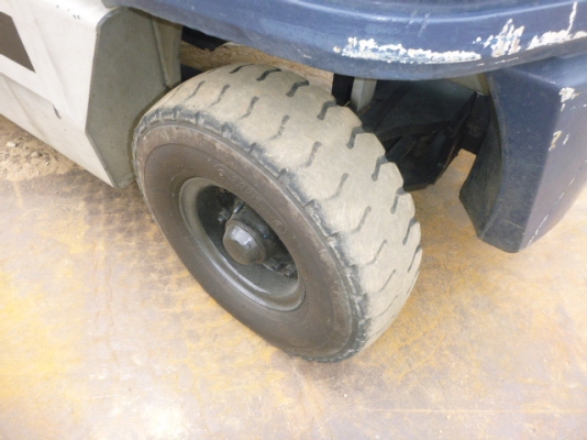 โฟล์คลิฟท์ Komatsu FD20-11 เก่าญี่ปุ่น เครื่องดีเซล ขนาด2ตัน เสาสูง3เมตร