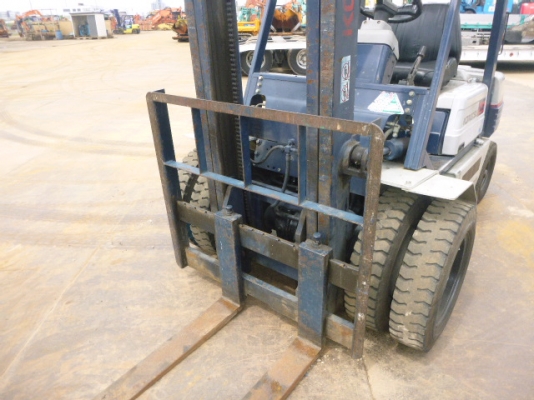 โฟล์คลิฟท์ Komatsu FD20-11 เก่าญี่ปุ่น เครื่องดีเซล ขนาด2ตัน เสาสูง3เมตร