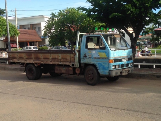 ขายครับ NKR 110. เกียร์สั้นแท้ปี2535 แก้มเหลือง. เครื่องดี คัสชีสวย บางเดิม100\% ยาง6เส้นพอได้ ยาว4.30 กะบะพื้นดี. ฝาข้างงอนิดๆ เอกสารพร้อมโอน. ราคา255000. ต่อรองได้ สนใจ0930693225 วิทยา ที่ยุ. สารคาม ขายครับ NKR 110. เกียร์สั้นแท้ปี2535 แก้มเหลือง. เครื่องดี คัสชีสวย บางเดิม100\% ยาง6เส้นพอได้ ยาว4.30 กะบะพื้นดี. ฝาข้างงอนิดๆ เอกสารพร้อมโอน. ราคา255000. ต่อรองได้ สนใจ0930693225 วิทยา ที่ยุ. สารคาม