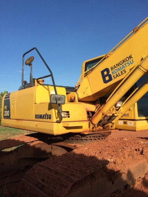 ขายด่วน!! PC200-8 10,000 ชม.สภาพสวยค่ะ