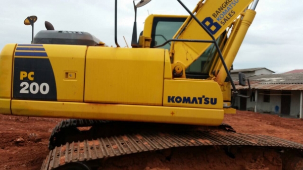 ขายด่วน!! PC200-8 10,000 ชม.สภาพสวยค่ะ