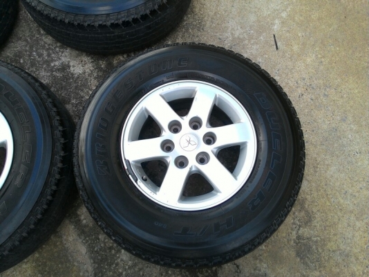 ขายแม็กพร้อมยางปาเจโร่ ขายแม็กพร้อมยางปาเจโร่