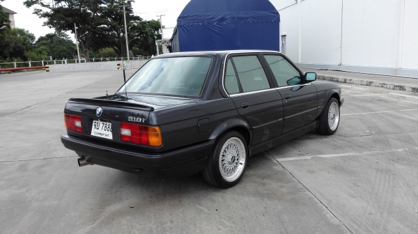 BMW E30 ออโต้M40 สวยสภาพหายากไม่มีผุ