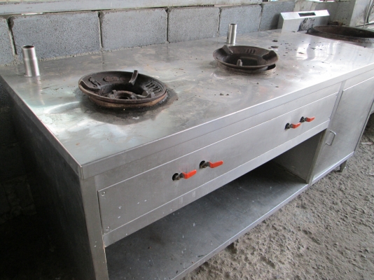 เตา   ชั้น    ตู้      แสตนเลสหนา   ตามรูปครับ  ขายถูกๆครับ