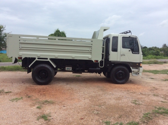 ..6ล้อดัม HINO 3H (195แรง)แท้ กะบะต่อใหม่ ช่วงสั้นดั๊มดิน ช่วงล้อ 3.8 ม.กระบะต่อใหม่ ขาย 780,000บาท (ศุภากร 081-1903107 , 081-4252943)