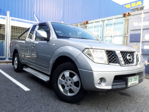 Navara ปี07 2.5LE แค็บเปิดได้ เกียร์ธรรมดา ตัวท็อป สีบรอนซ์เงิน วิ่งน้อย สวยจัด ราคาถูก