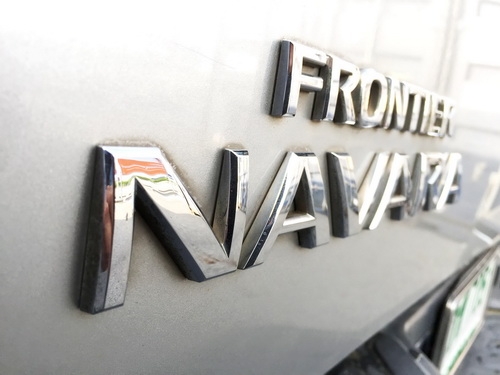 Navara ปี07 2.5LE แค็บเปิดได้ เกียร์ธรรมดา ตัวท็อป สีบรอนซ์เงิน วิ่งน้อย สวยจัด ราคาถูก