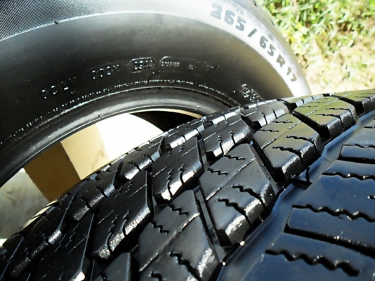 ยางขอบ17กระบะสูง มิชลิน 265-65R17ลงพื้นปี15 (4เส้น7,500บ)ดอกตรึม มาเต็ม อีกชุดครับท่าน ยางขอบ17กระบะสูง มิชลิน 265-65R17ลงพื้นปี15 (4เส้น7,500บ)ดอกตรึม มาเต็ม อีกชุดครับท่าน