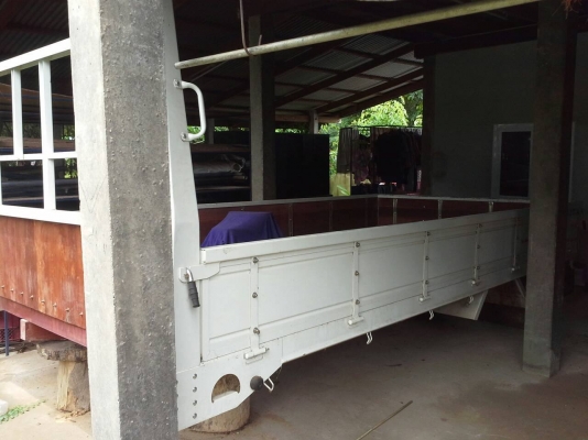 ISUZU NPR กะบะนะครับ ยาว 4.3ม. กว้าง 2.2ม ถอดจากรถใหม่เพิ่งออกห้างได้เดือนเดียวคับ